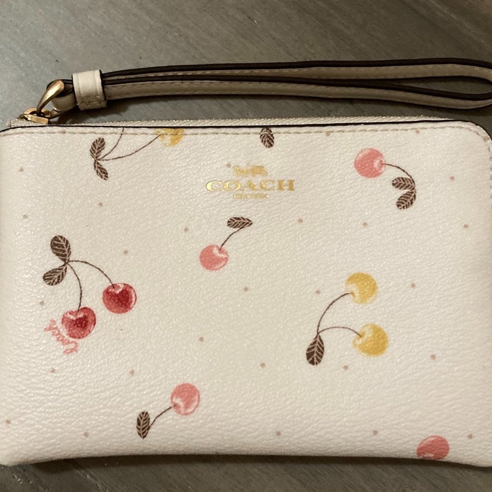 Coach Wallet Wristlet | White Painted Cherry Print | OS